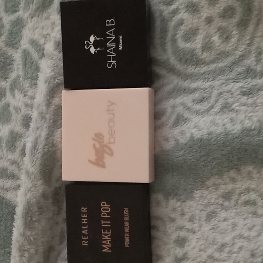Mini eyeshadows